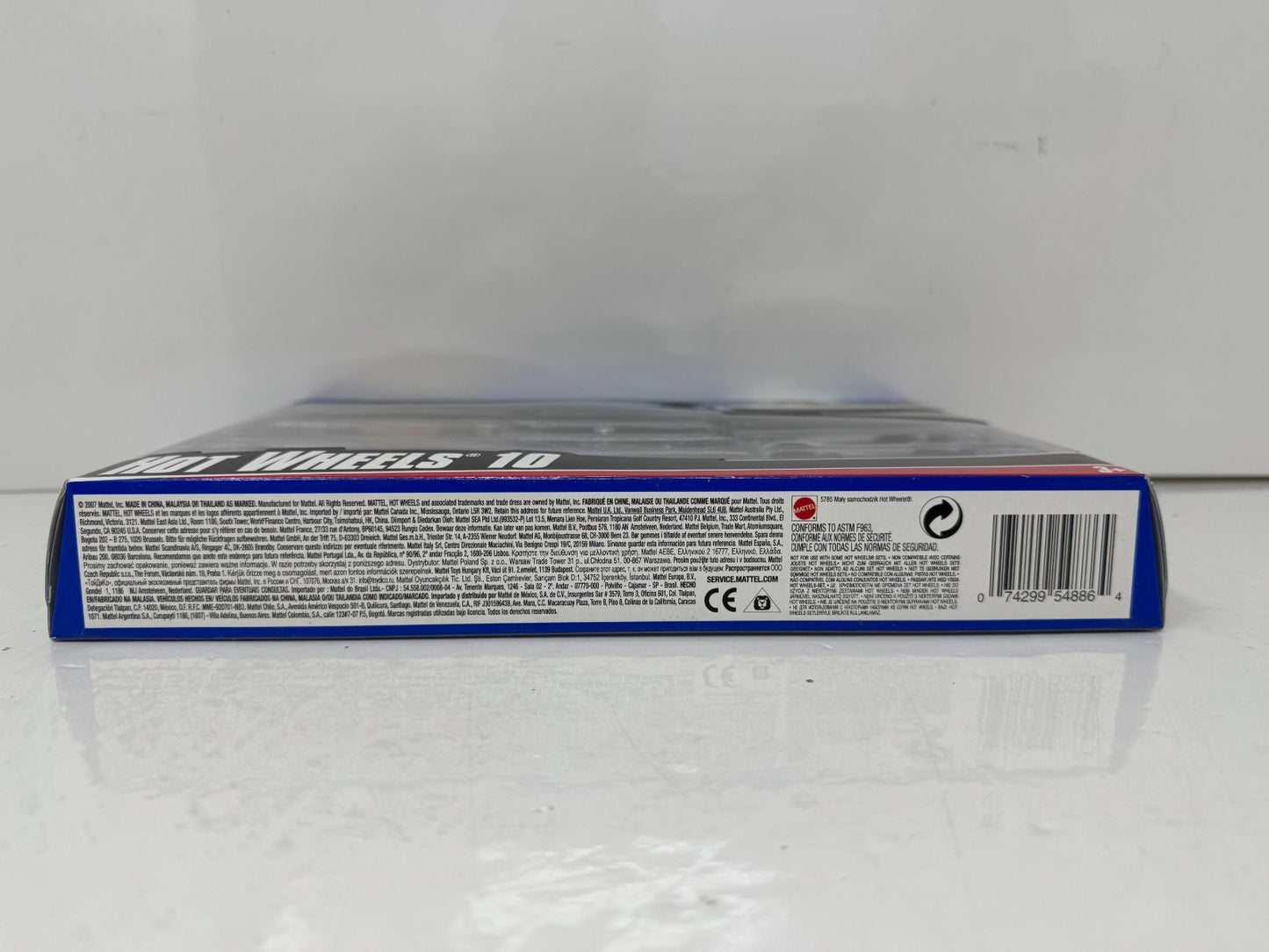 Hot Wheels 10-Car Gift Set with Exclusive Decoration Corvette SR-2 1:64 Diecast