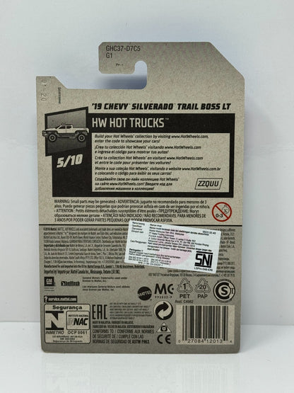 Hot Wheels HW Hot Trucks 2019 Chevy Silverado Trail Boss LT 1:64 Diecast