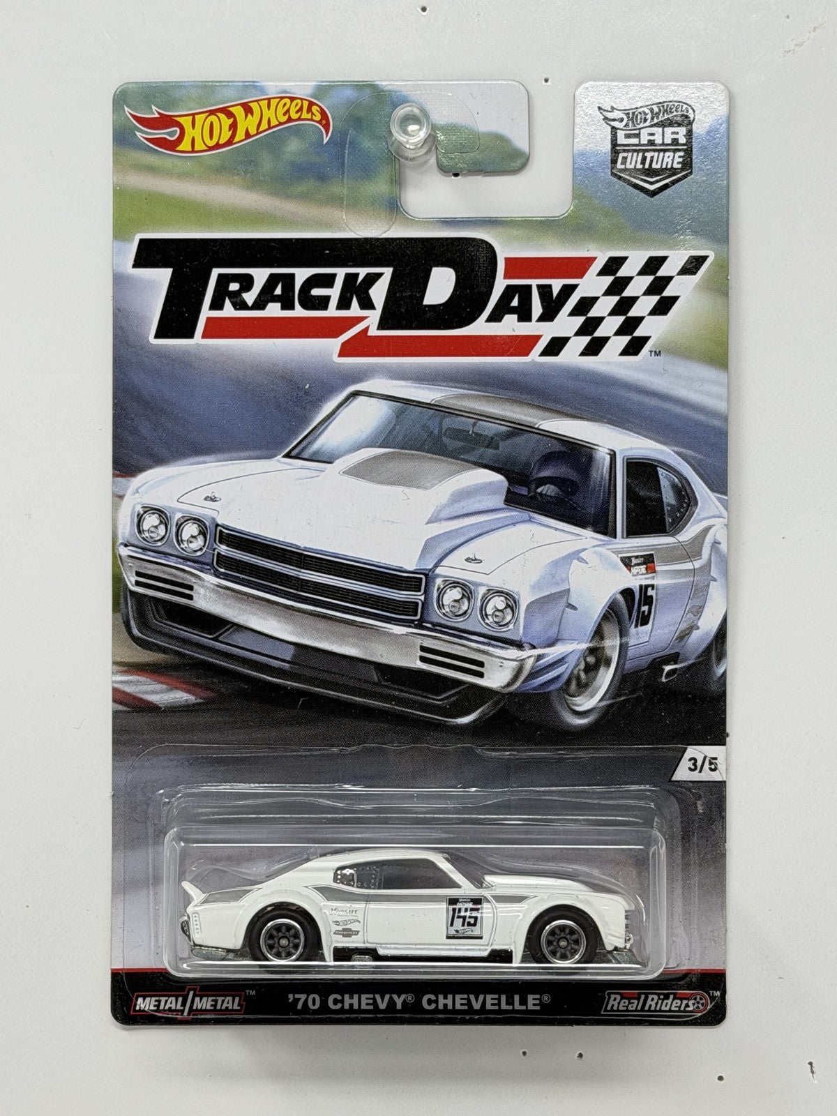 Hot Wheels Track Day 1970 Chevy Chevelle 1:64 Diecast Real Riders
