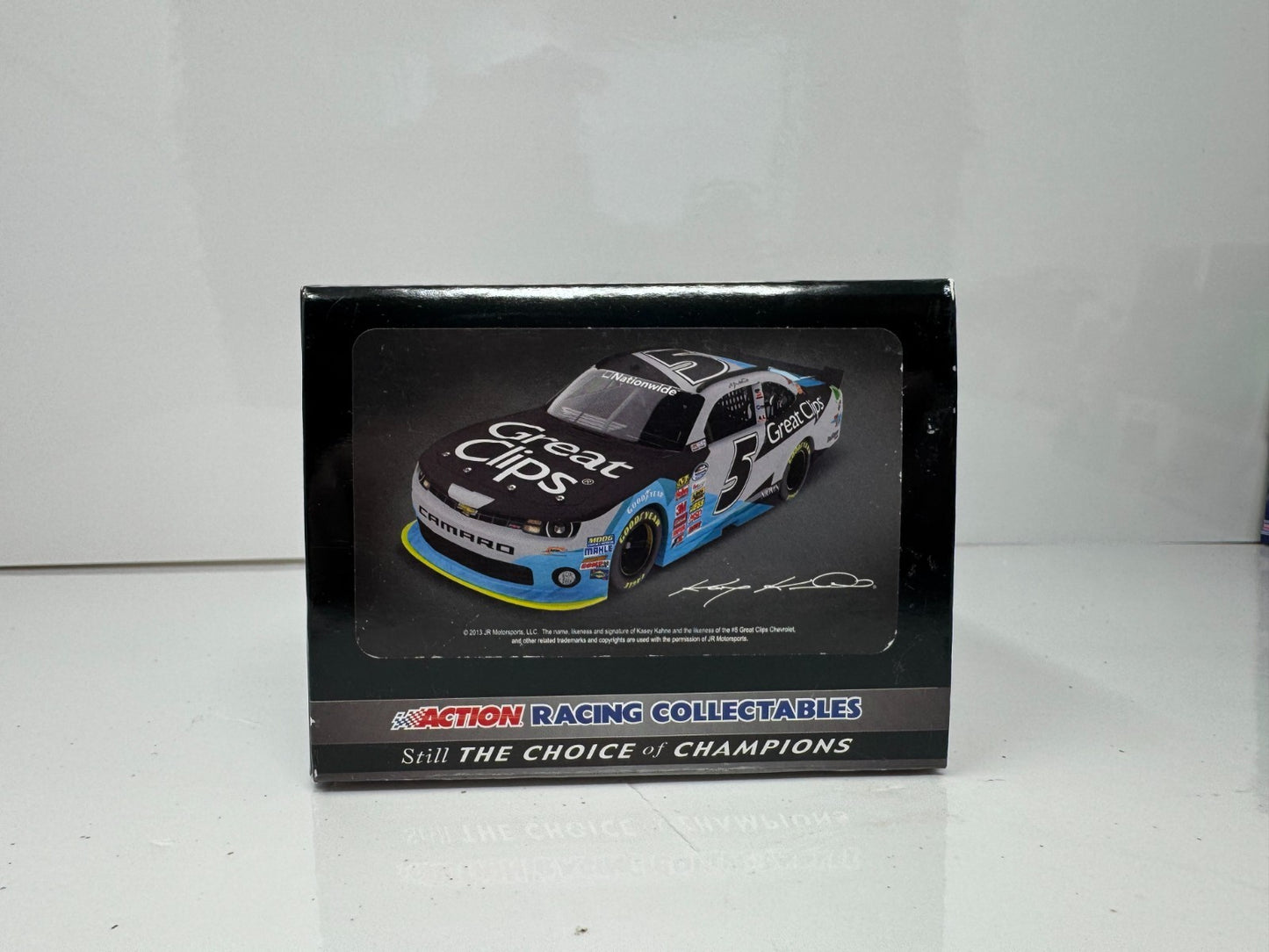 Lionel NASCAR Kasey Kahne #5 Great Clips Shark Week 2013 Camaro 1:24 Diecast