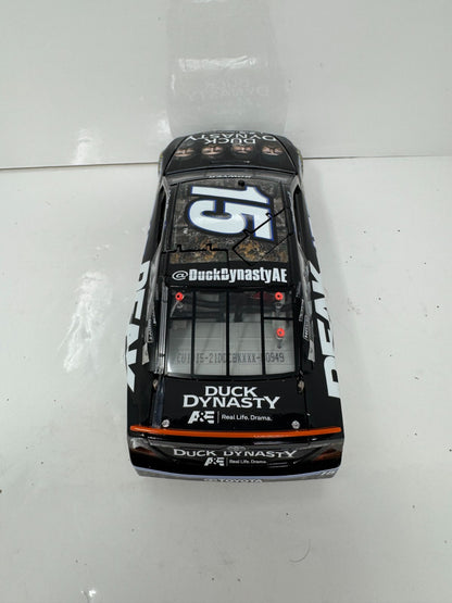 Action NASCAR Clint Bowyer #15 Peak Duck Dynasty 2013 Toyota Camry 1:24 Diecast