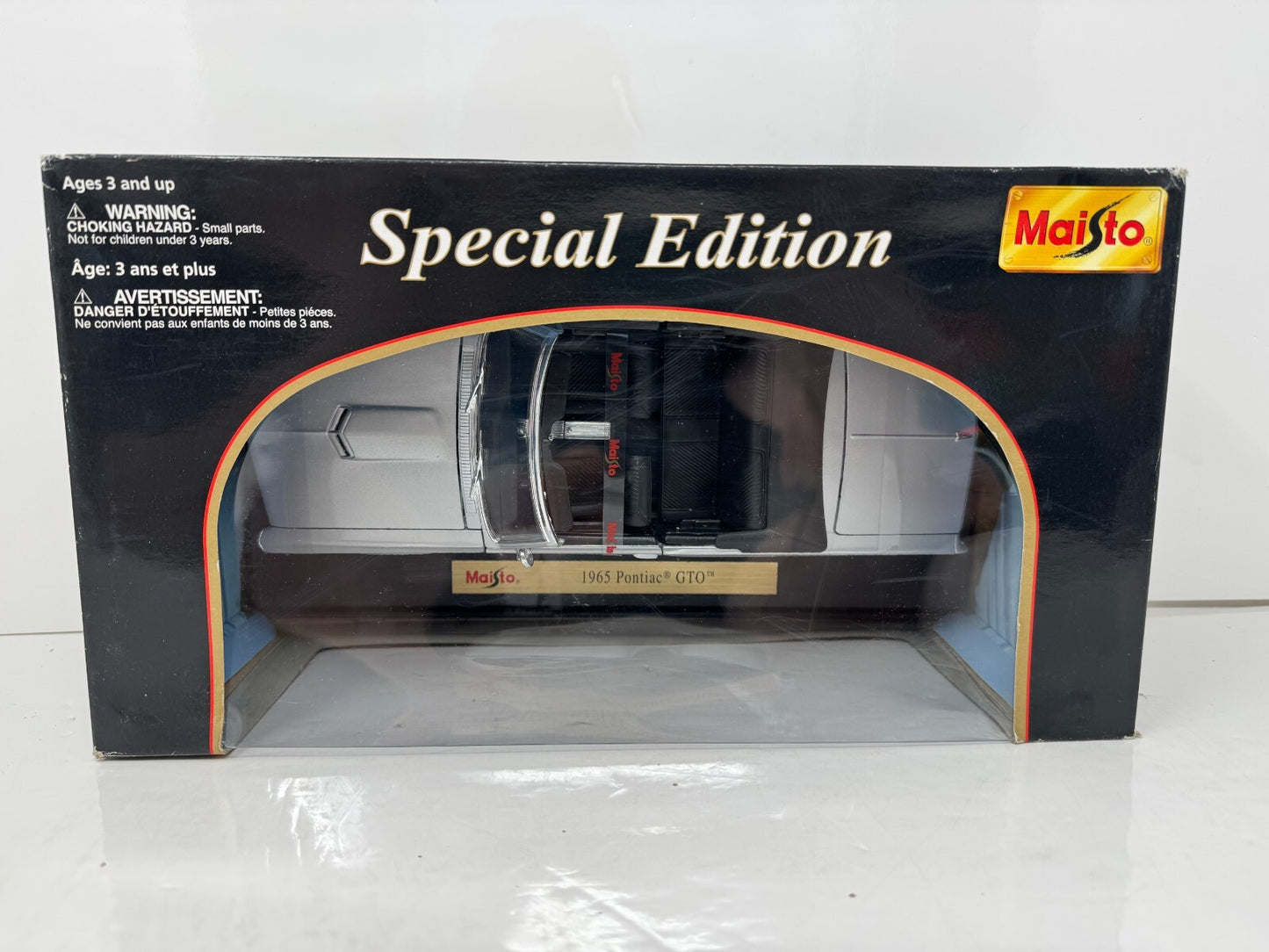 Maisto 1965 Pontiac GTO Convertible Special Edition 1:18 Diecast