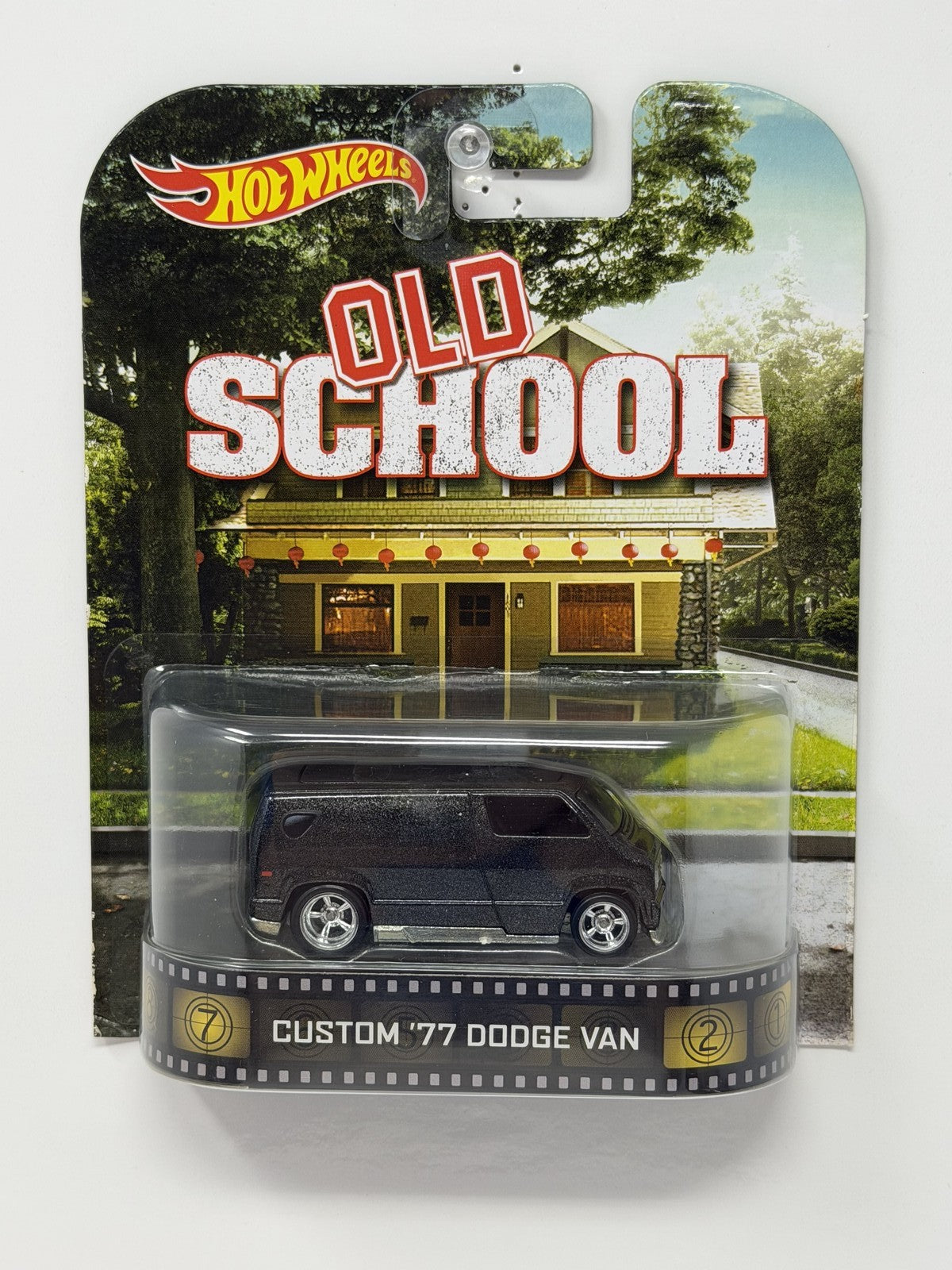 Hot Wheels Retro Entertainment Old School 1977 Custom Dodge Van 1:64 Diecast