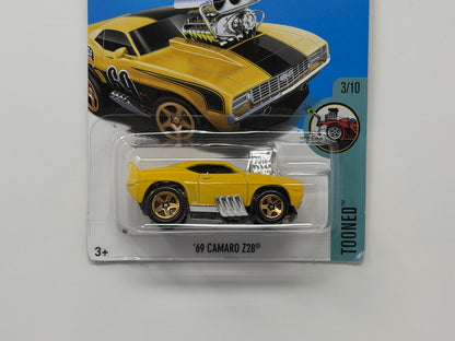 Hot Wheels Tooned 1969 Chevrolet Camaro Z28 1:64 Diecast Yellow