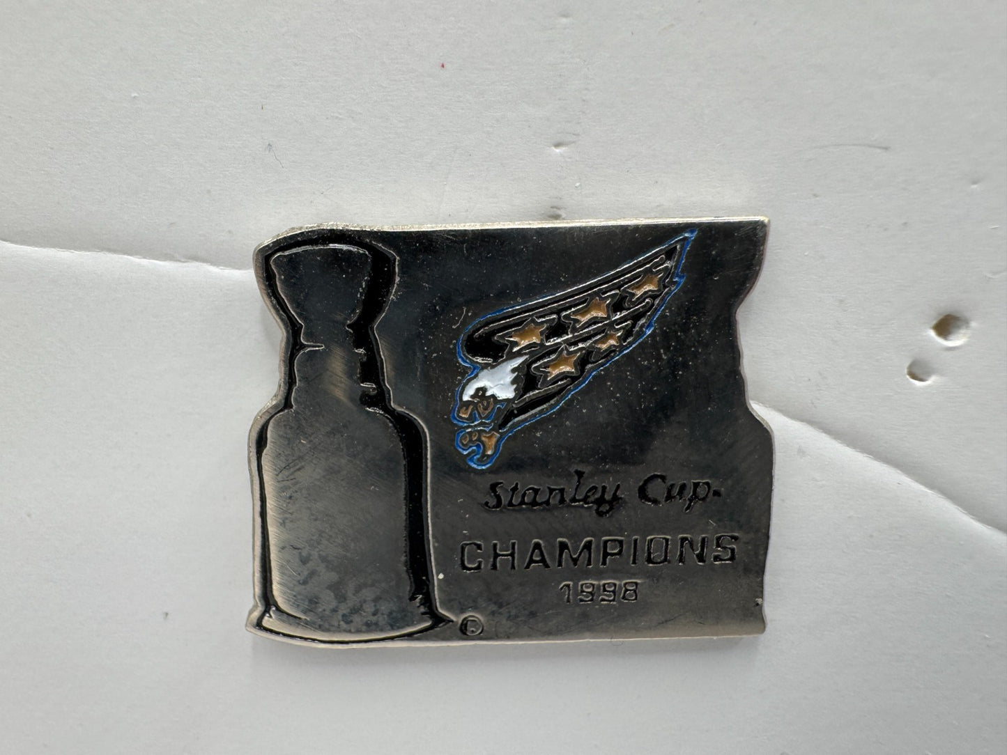 Washington Capitals Stanley Cup Champions 1998 NHL Hockey Lapel Pin