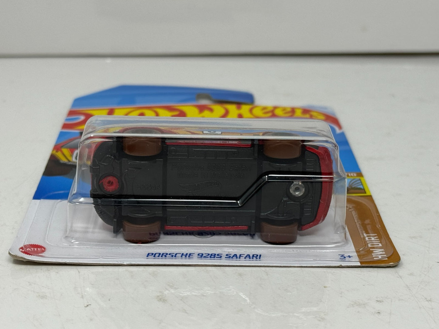 Hot Wheels Treasure Hunt HW Dirt Porsche 928S Safari 1:64 Diecast