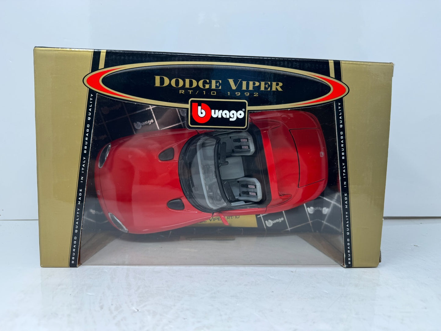 Bburago 1992 Dodge Viper RT/10 1:18 Diecast Gold Collection