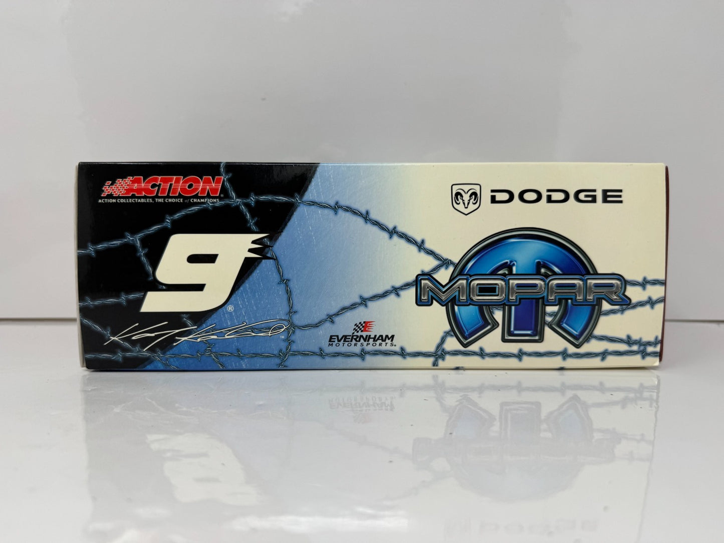 Action NASCAR Kasey Kahne #9 MOPAR 2004 Dodge Intrepid 1:24 Diecast
