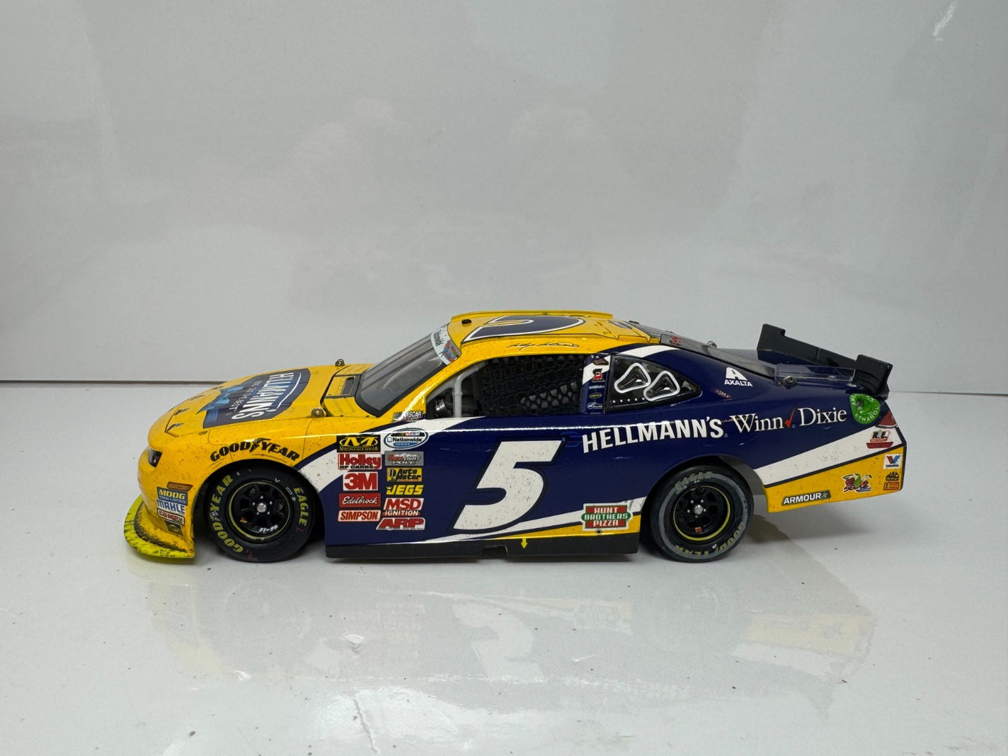 Lionel NASCAR Kasey Kahne #5 Hellmann's Daytona Win 2014 Camaro 1:24 Diecast