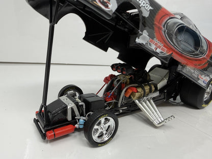 Action NHRA Gary Scelzi Mopar Oakley 2005 Charger Black Pearl 1:24 Diecast