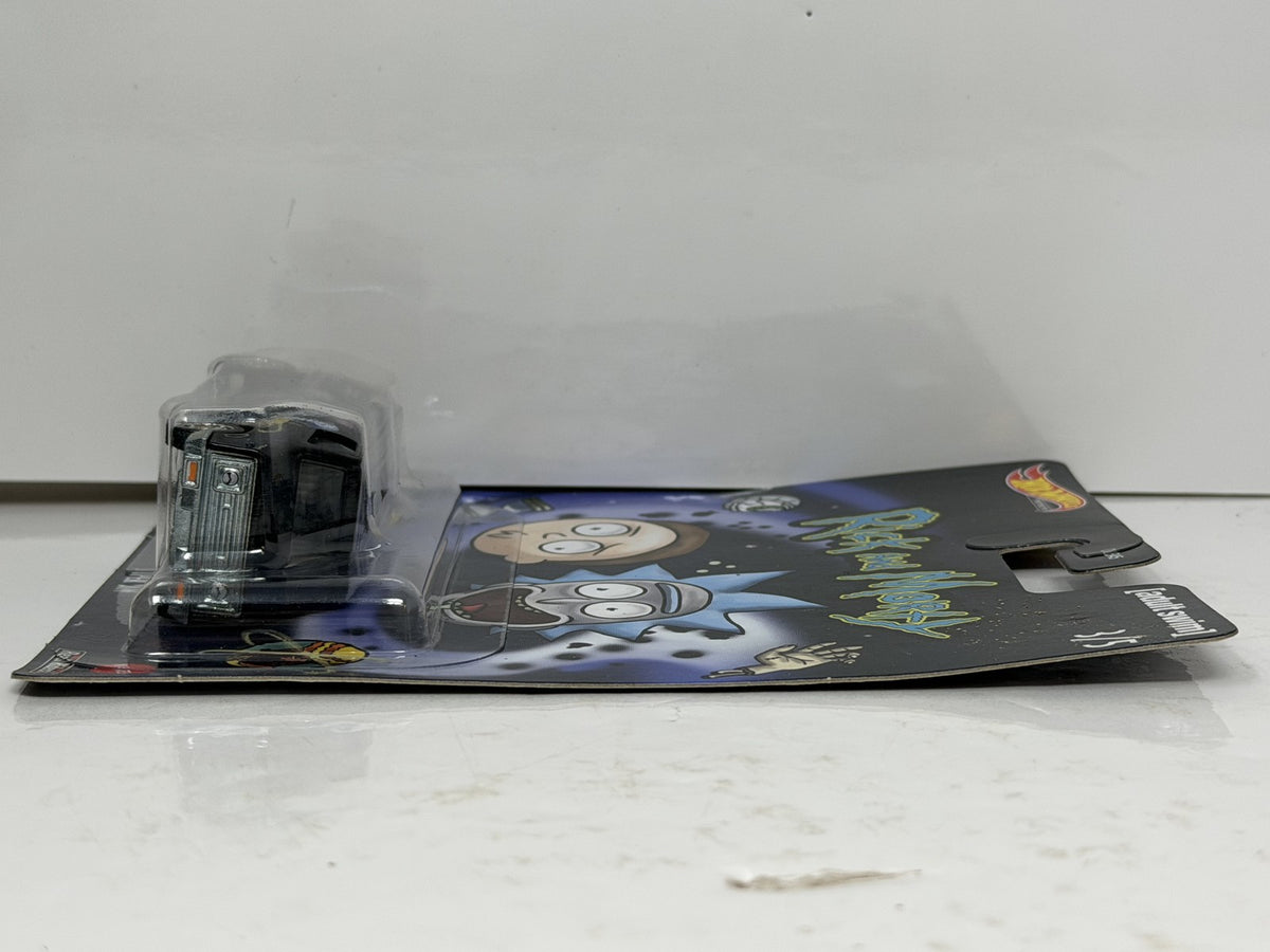 Hot Wheels Premium Rick and Morty Super Van 1:64 Real Riders