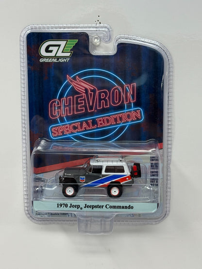 Greenlight Chevron Special Edition 1970 Jeep Jeepster Commando 1:64 Diecast