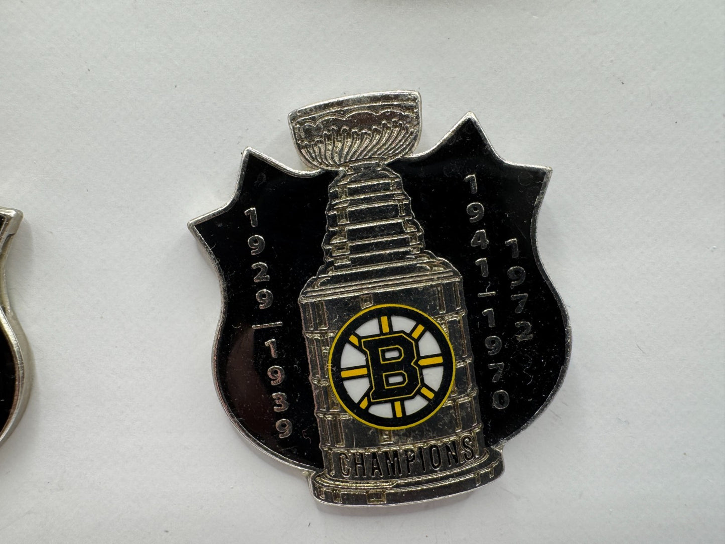Boston Bruins Stanley Cup Champions Vintage NHL Hockey Lapel Pin