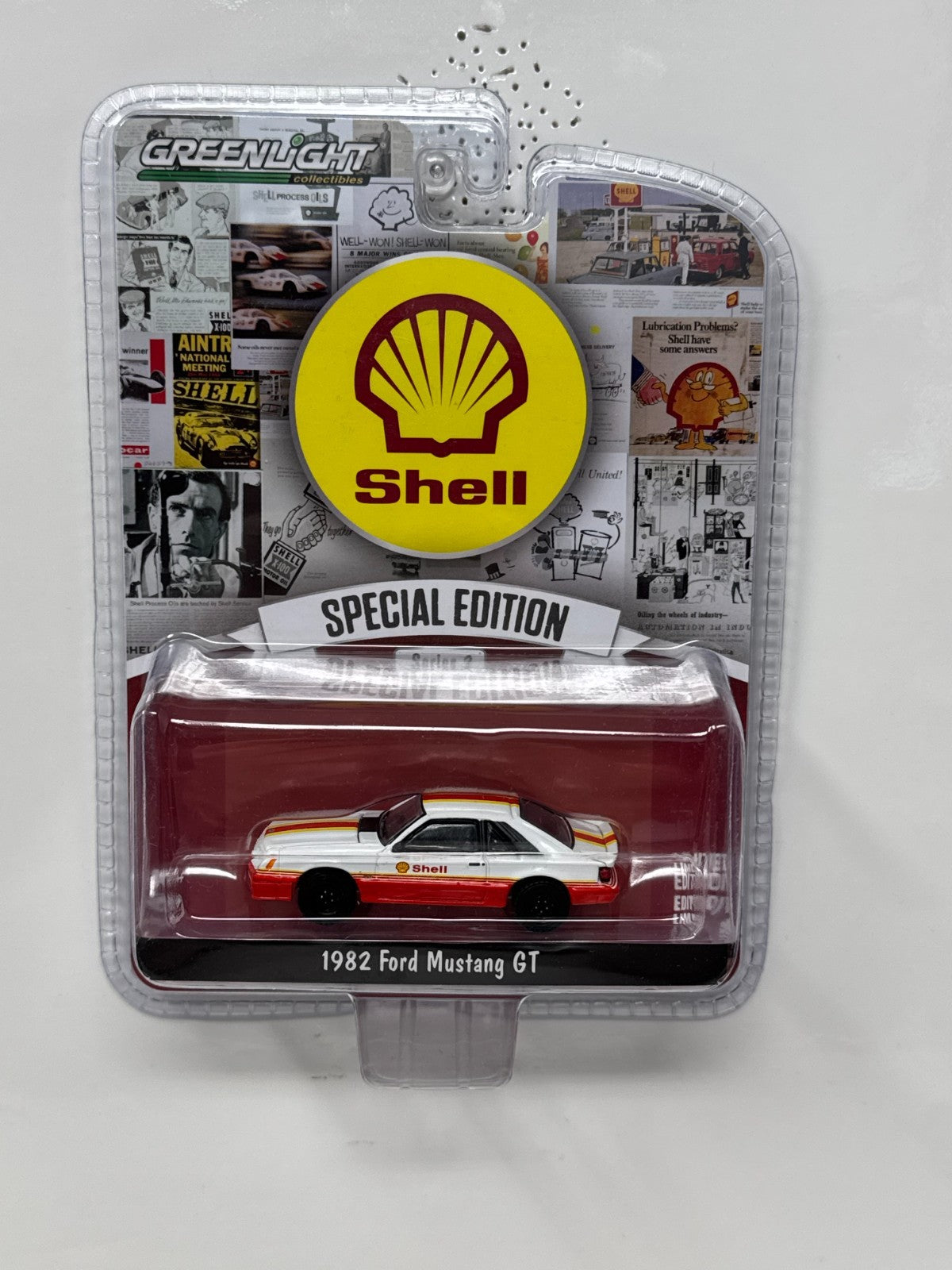 Greenlight Shell 1982 Ford Mustang GT 1:64 Diecast