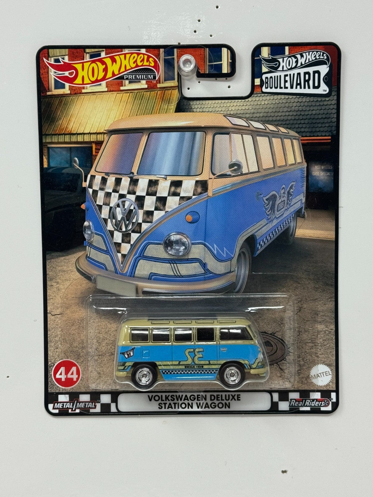 Hot Wheels Premium Boulevard #44 Volkswagen Deluxe Station Wagon 1:64 Diecast