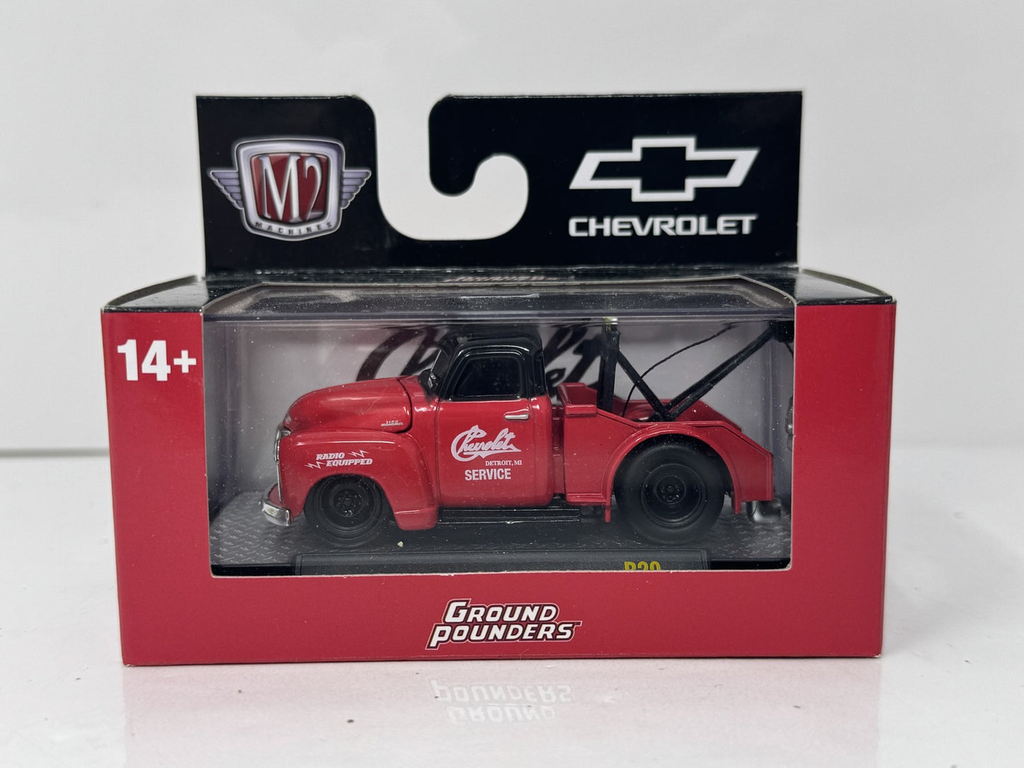 M2 Machines Ground Pounders 1953 Chevrolet 3100 Tow Truck 1:64 Diecast