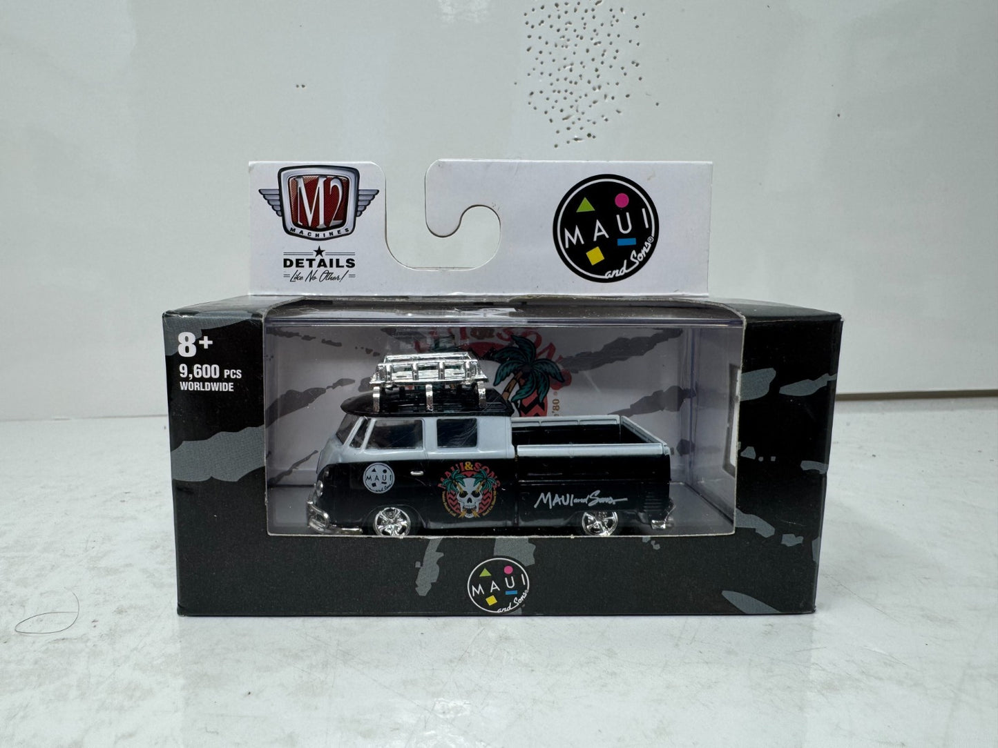 M2 Machines Maui & Sons 1959 Volkswagen Double Cab Truck USA Model 1:64 Diecast