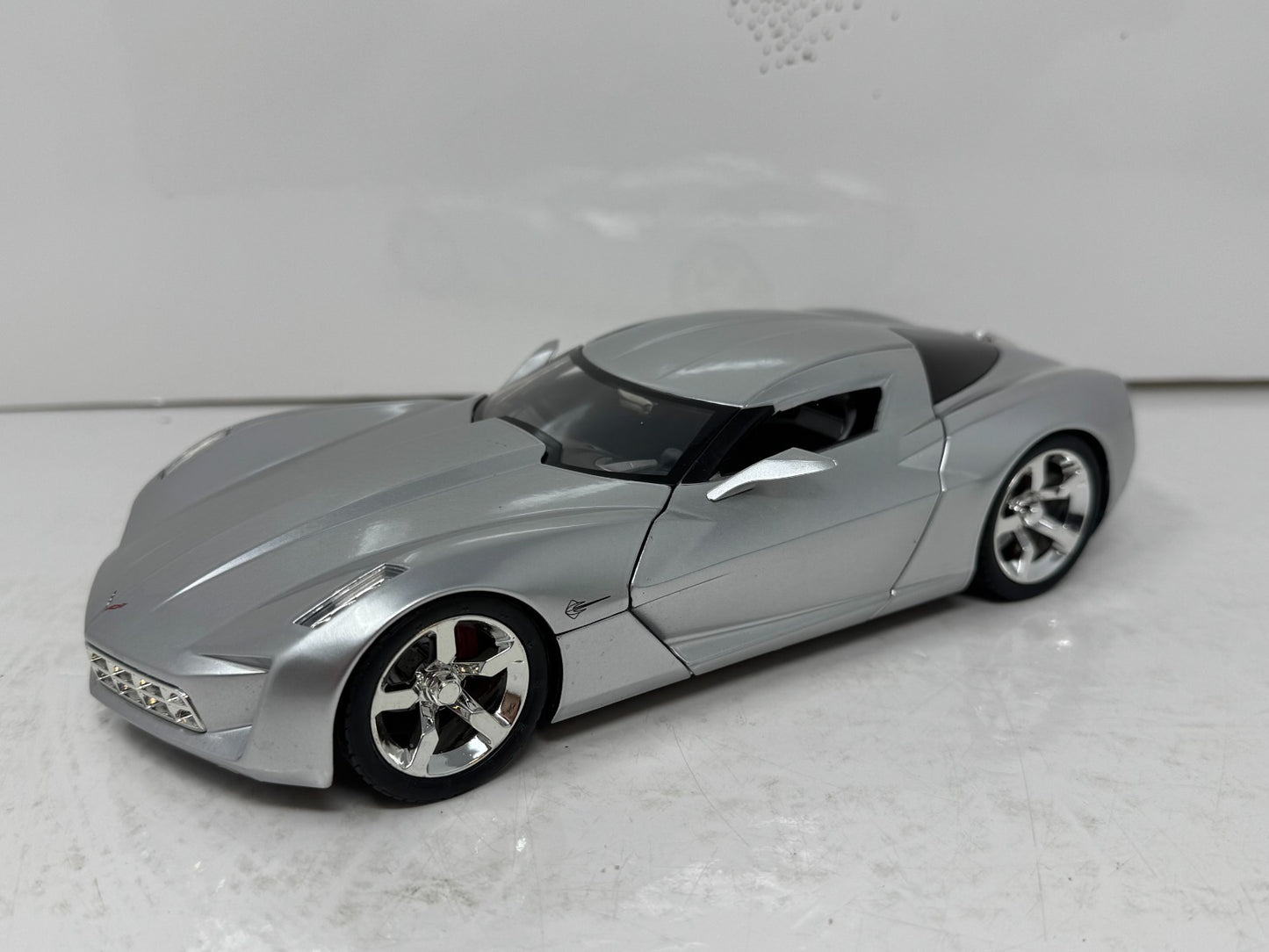 Jada Collectors Club 2009 Corvette Stingray Concept 1:18 Diecast Limited Edition