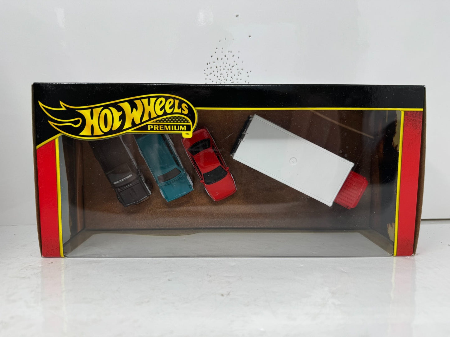 Hot Wheels Premium Bre Datsun 4-Pack Collector Diorama Set 1:64 Diecast