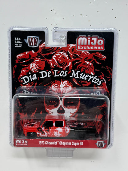 M2 Machines Dia De Los Muertos 1973 Chevrolet Cheyenne Super 30 1:64 Diecast
