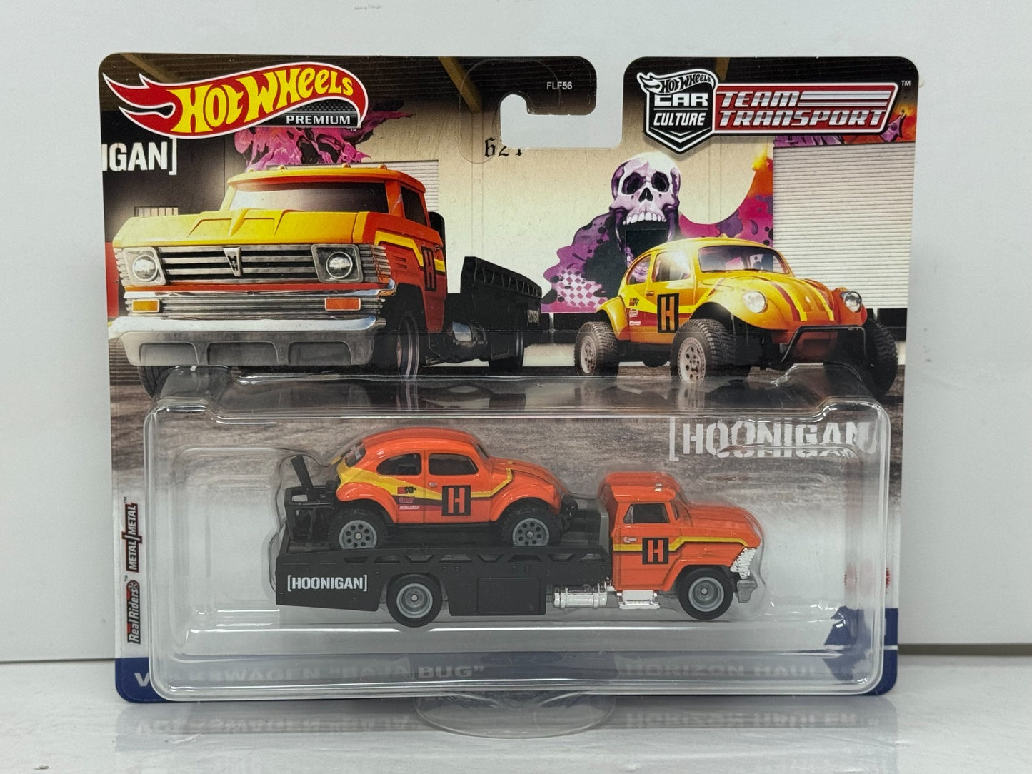 Hot Wheels Premium Team Transport #31 Volkswagen Baja Bug & Hauler 1:64 Diecast