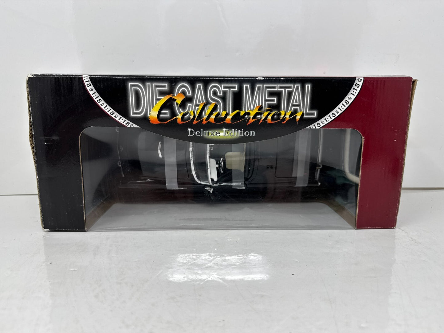 Yat Ming Road Signature 1955 Ford Thunderbird 1:18 Diecast