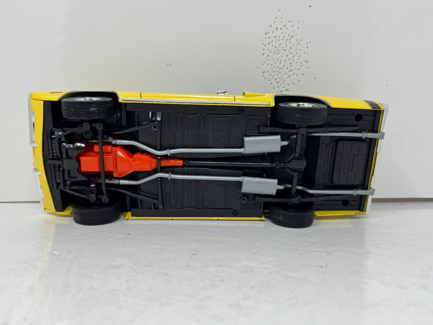 Yat Ming Road Signature 1970 Dodge Coronet R/T 1:18 Diecast Limited Edition