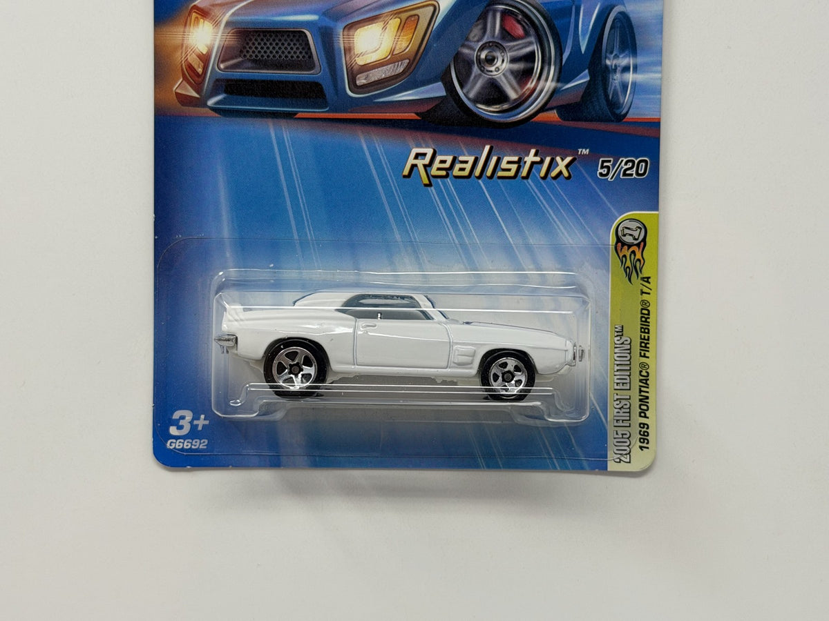 Hot Wheels Realistix 2005 First Editions 1969 Pontiac Firebird T/A 1:64 Diecast