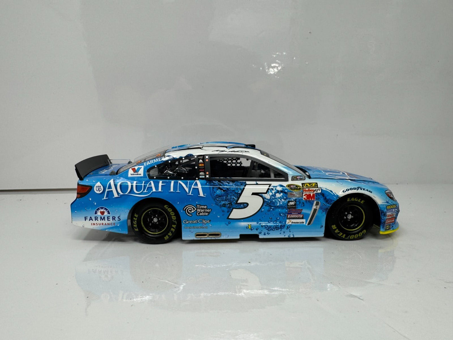 Lionel NASCAR #5 Kasey Kahne Aquafina 2015 SS 1:24 Diecast