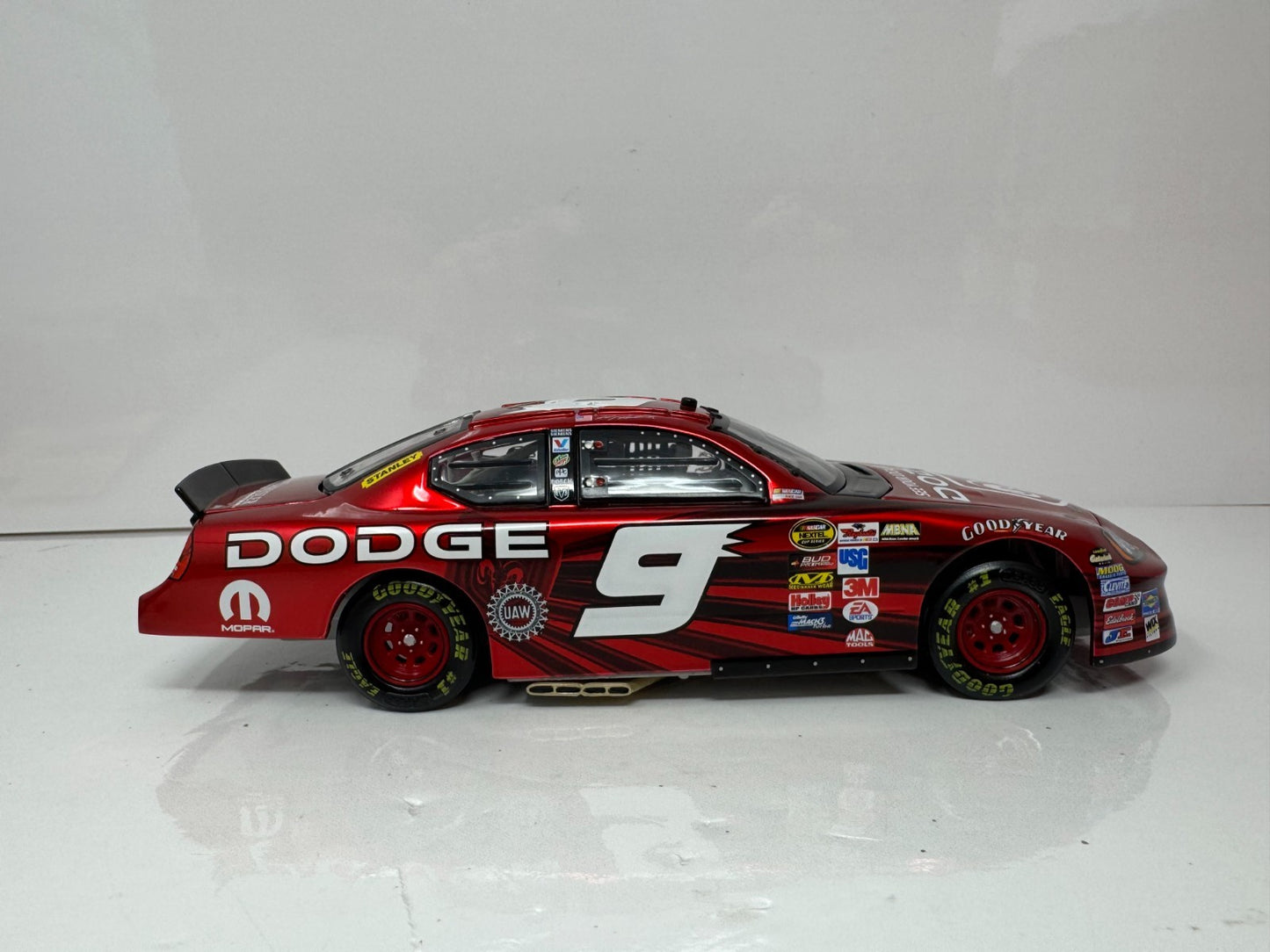 Action NASCAR Kasey Kahne #9 Exclusive Liquid Dodge Charger 1:24 Diecast Auto