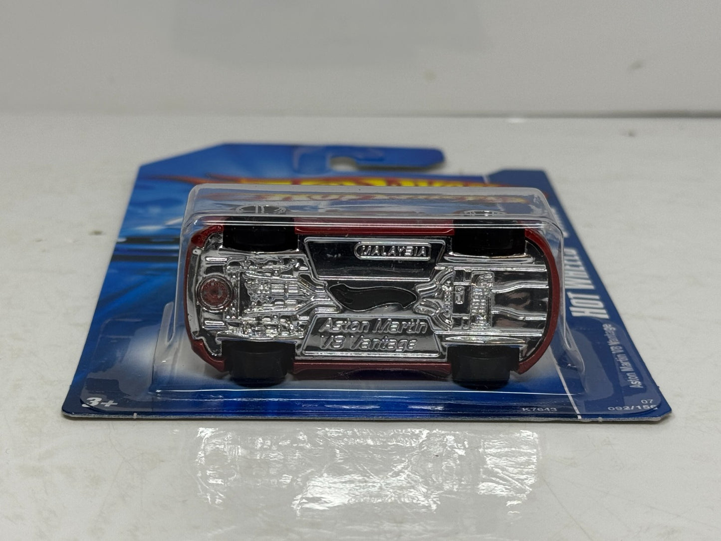 Hot Wheels Stars Aston Martin V8 Vantage 1:64 Diecast Red