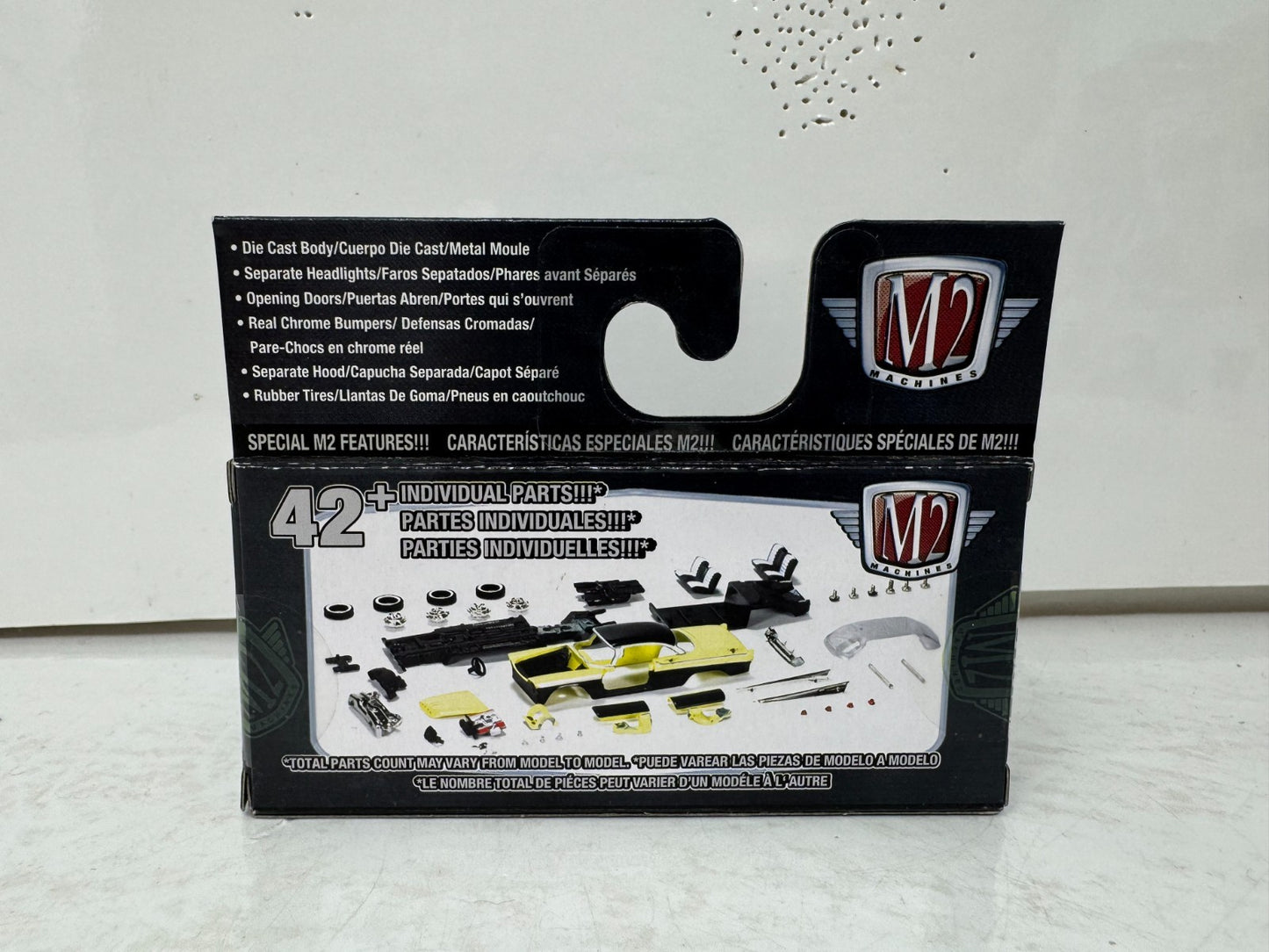 M2 Machines Auto Vault 1958 Plymouth Fury 1:64 Diecast