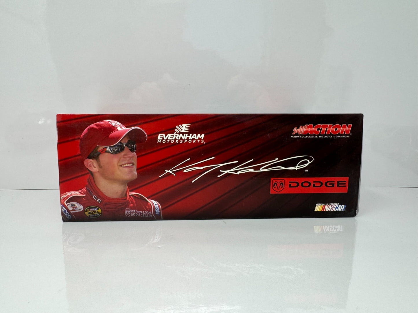Action NASCAR Kasey Kahne #9 Dodge Dealers 2004 Intrepid 1:24 Diecast
