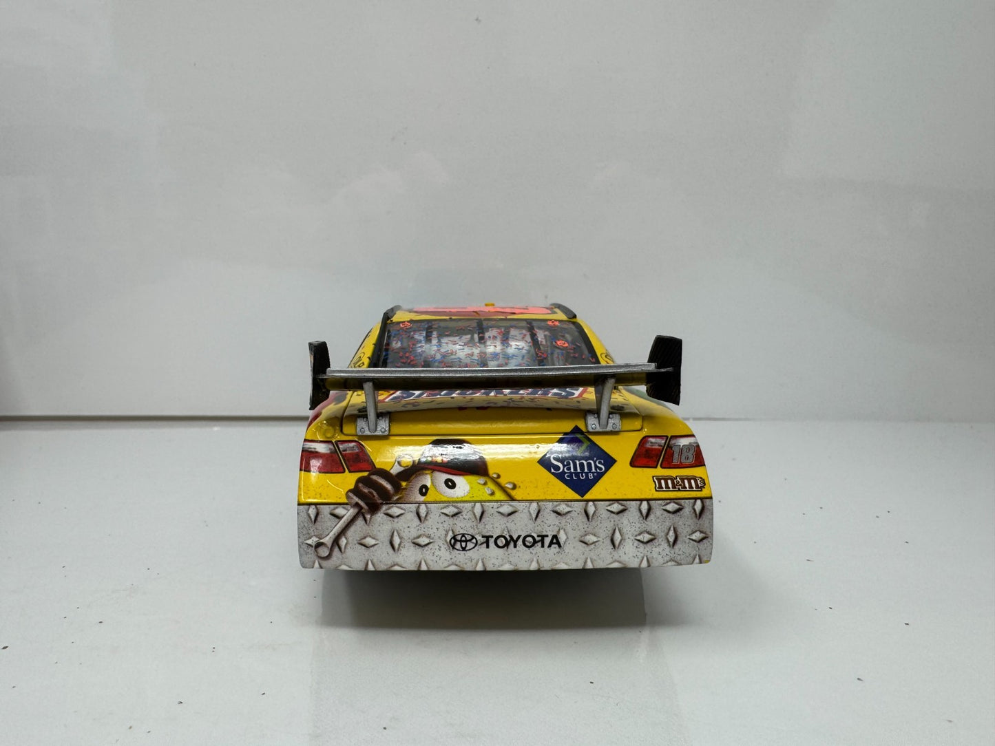 Action NASCAR #18 Kyle Busch M&M's Infineon Win 2008 Toyota Camry 1:24 Diecast