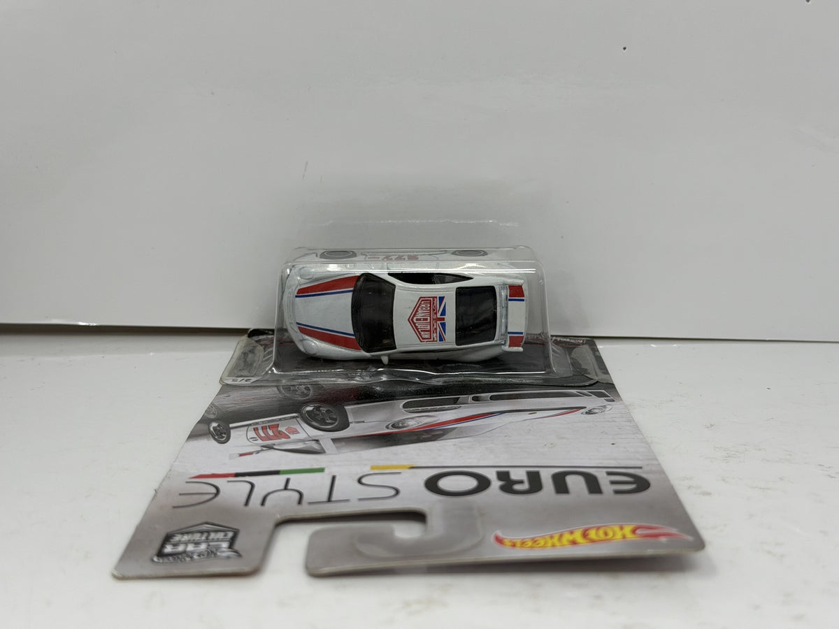 Hot Wheels Euro Style Porsche 911 GT3 RS 1:64 Diecast Real Riders