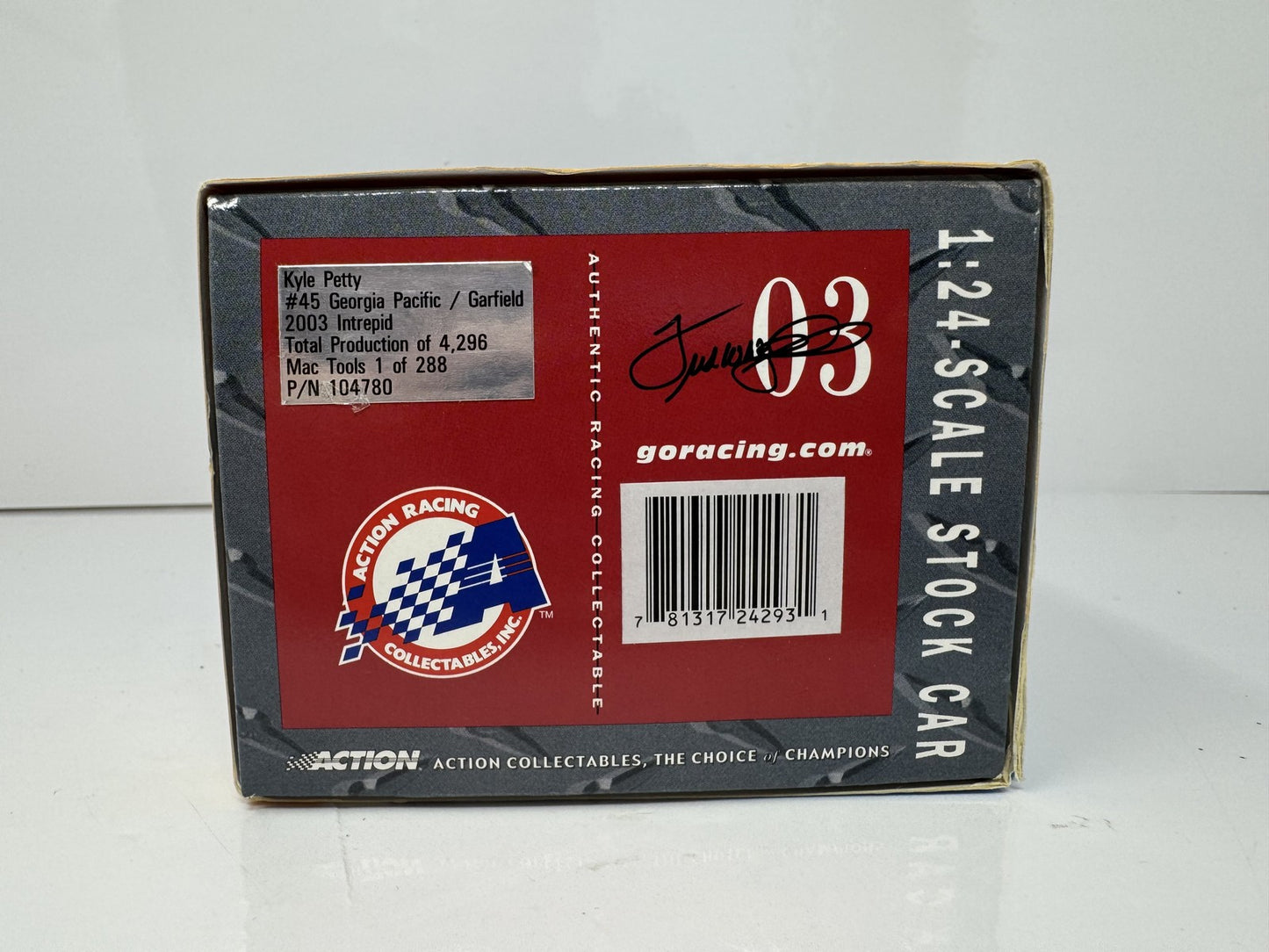 Action Nascar Kyle Petty #45 Georgia Pacific Garfield 2003 Intrepid 1:24 Diecast