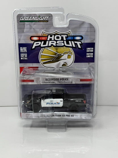 Greenlight Hot Pursuit 2018 Nissan Titan XD PRO-4X Oceanside Police 1:64 Diecast