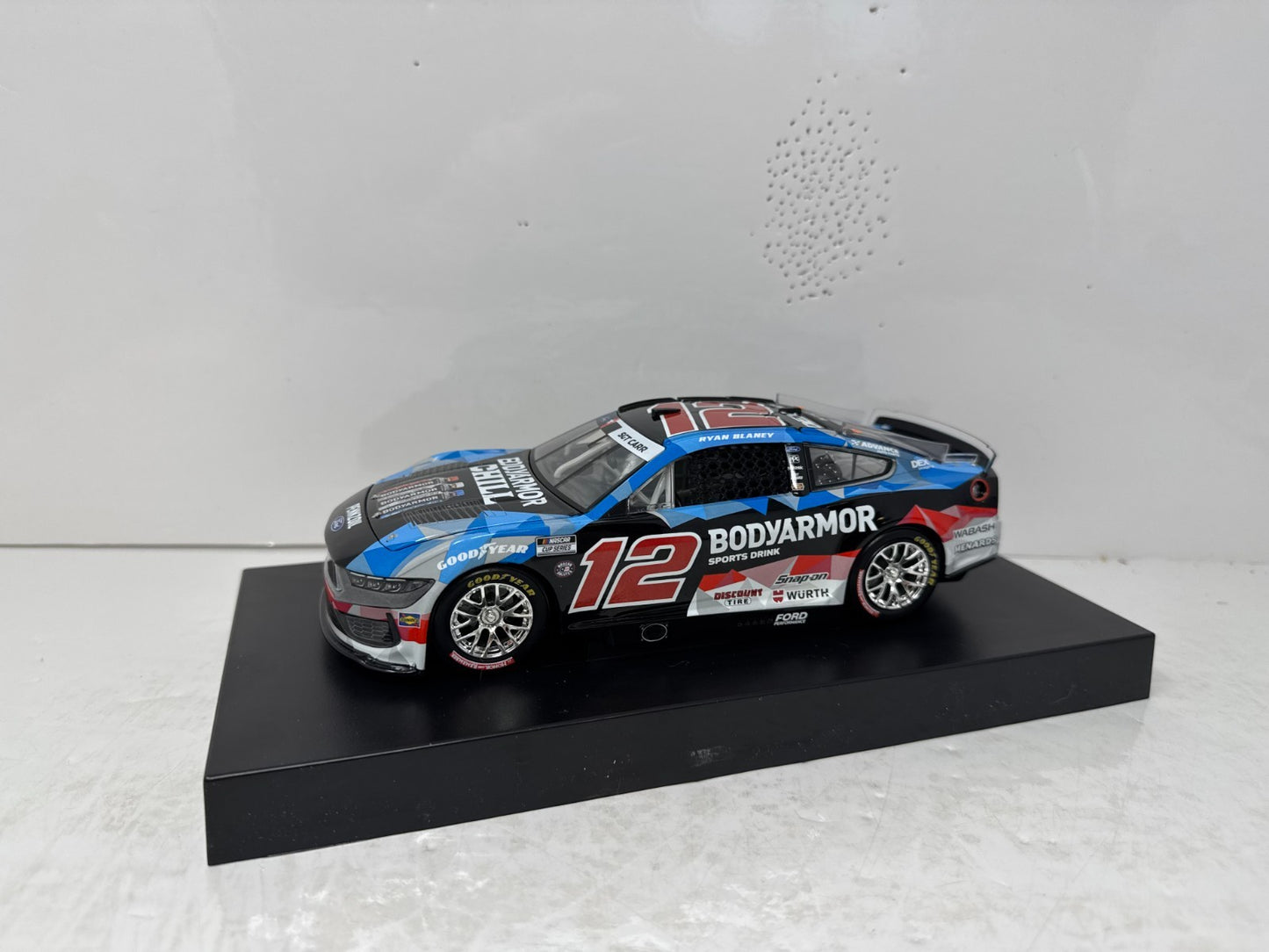 Lionel Nascar #12 Ryan Blaney BodyArmor Chill 2025 Mustang 1:24 Diecast