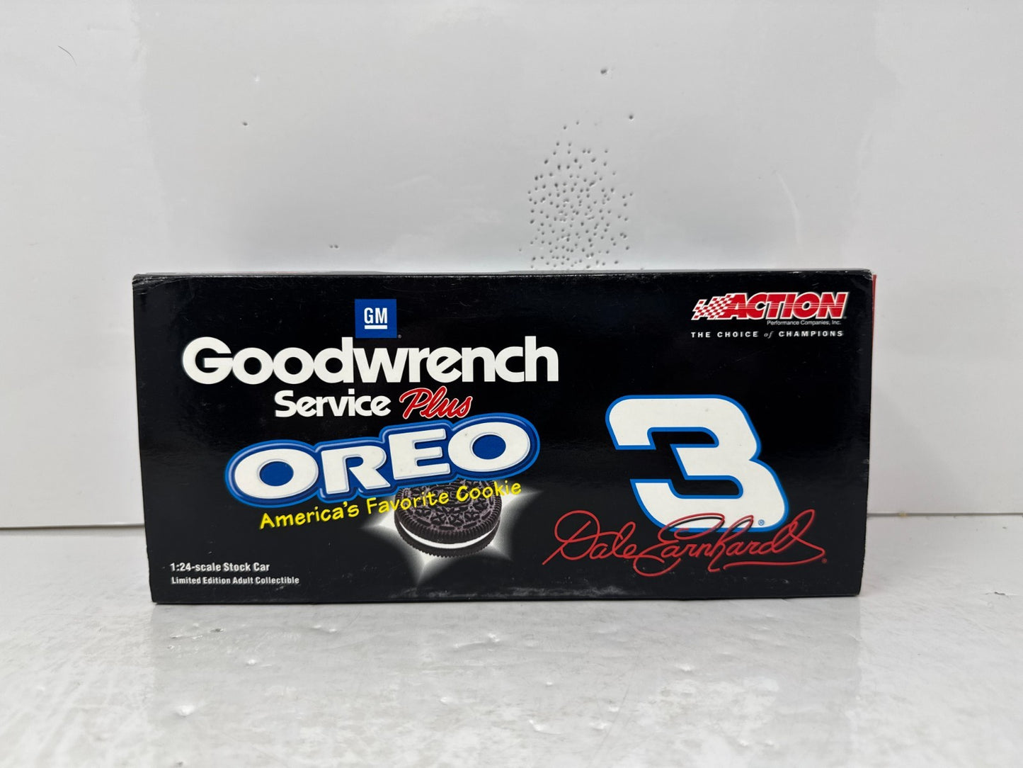 Action Nascar #3 Dale Earnhardt Oreo GM Goodwrench 2001 Monte Carlo 1:24 Diecast