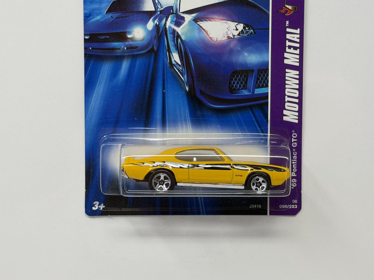 Hot Wheels Motown Metal 1969 Pontiac GTO 1:64 Diecast Yellow V2