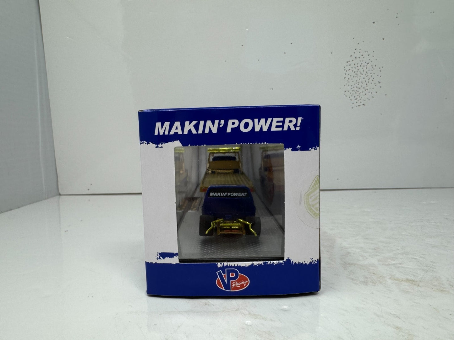 M2 Machines VP Racing 1976 GMC Sierra Grande 15 & Hauler CHASE 1:64 Diecast