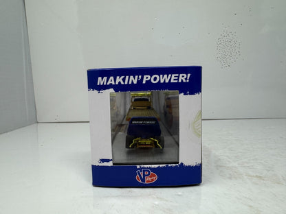 M2 Machines VP Racing 1976 GMC Sierra Grande 15 & Hauler CHASE 1:64 Diecast