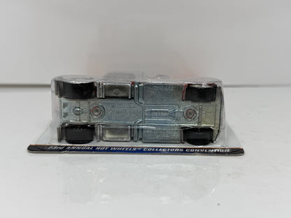 Hot Wheels 2009 23rd Collectors Convention Convoy Custom 1:64 Diecast 1938/2500