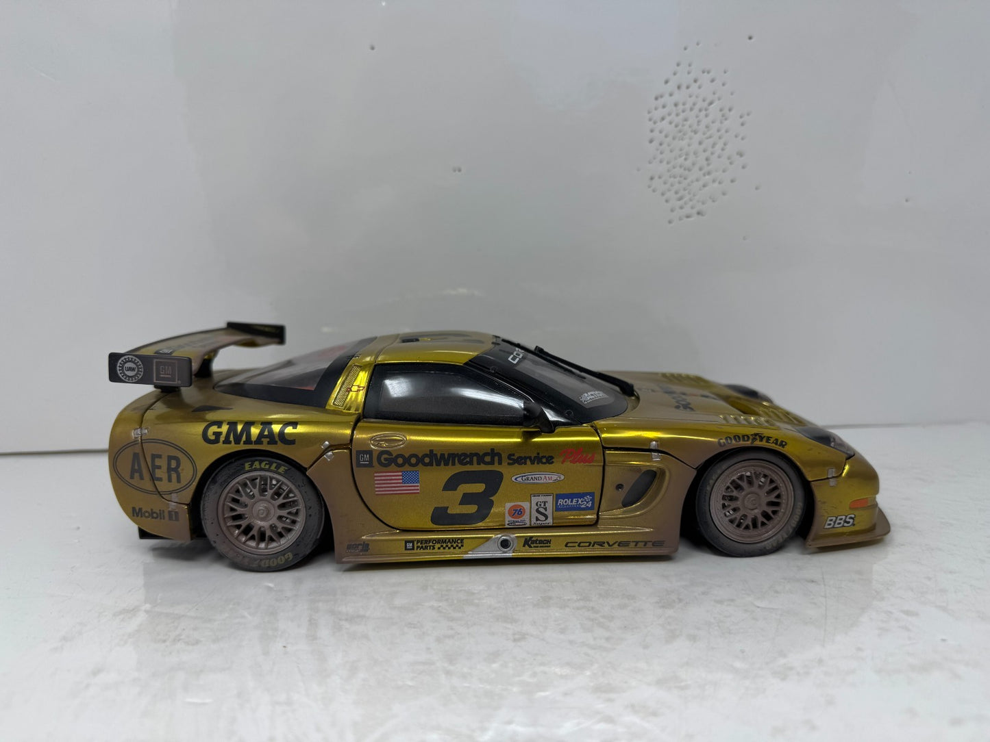 Action Racing #3 Dale Earnhardt GM 2001 Corvette C5R RACED VERSION 1:18 Diecast
