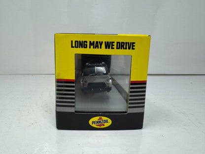 M2 Machines Auto Haulers 1970 Dodge L600 COE & 1971 Plymouth Cuda 1:64 Diecast