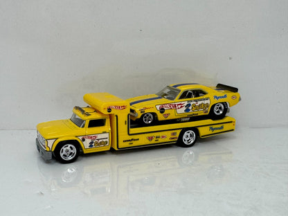 Hot Wheels Premium Team Transport 1972 Plymouth Cuda Funny Car 1:64 Diecast