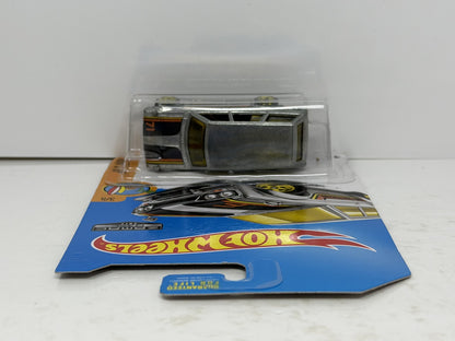 Hot Wheels ZAMAC Surf's Up 1971 Datsun Bluebird 510 Wagon 1:64 Diecast