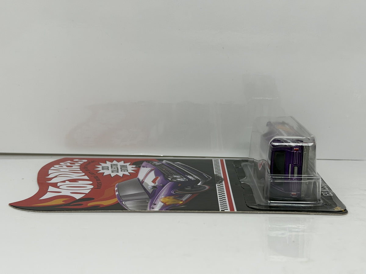 Hot Wheels 2020 Collector Edition 1969 Nissan Skyline Van 1:64 Diecast