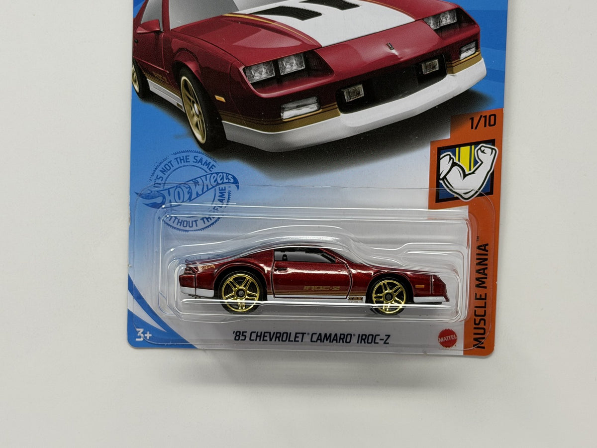 Hot Wheels Muscle Mania 1985 Chevrolet Camaro IROC-Z 1:64 Diecast Red