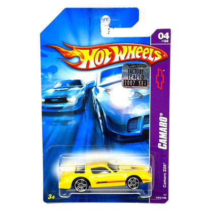 Hot Wheels Camaro 1982 Camaro Z28 1:64 Diecast Yellow Factory Sealed